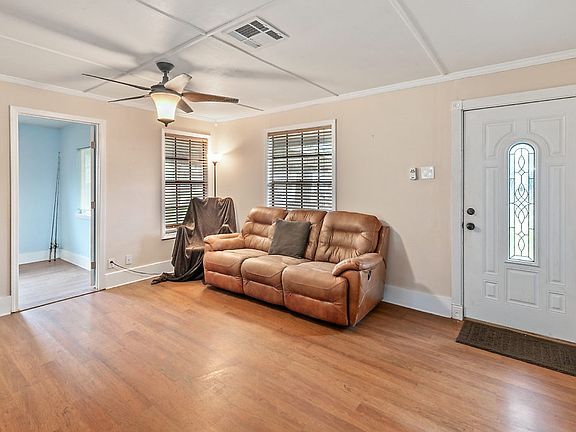 2nd image of 527 Morningside Dr