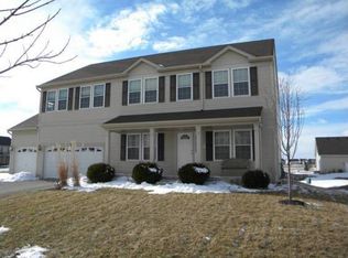 1198 Swan Dr, Elburn, IL 60119