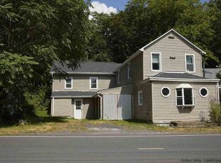 19 Dock Rd, Milton, NY 12547