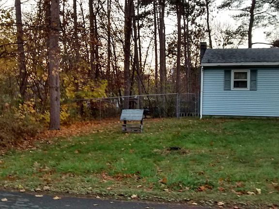 2nd image of 27 Richard Ln
