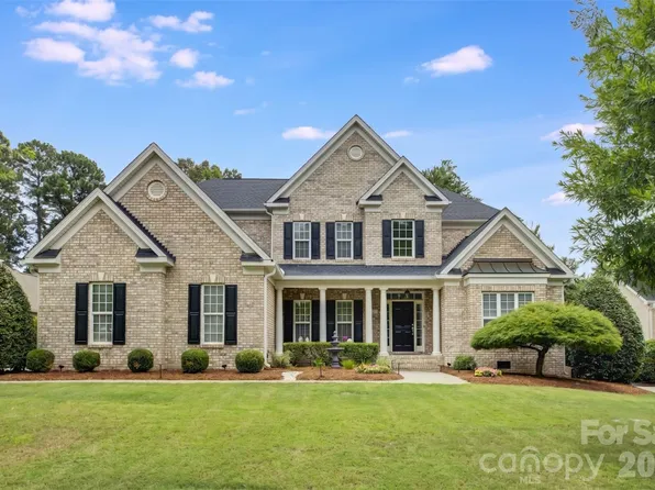 13722 Glen Abbey Dr, Charlotte, NC 28278