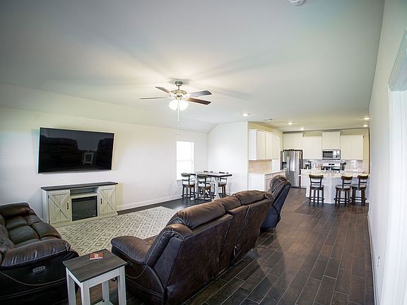3rd image of 4174 Beamer Dr
