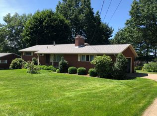 6127 Columbus Rd, Louisville, OH 44641