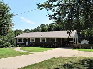 5551 Davis Rd, Walkertown, NC 27051