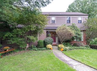 3345 Brookdale Dr, Pittsburgh, PA 15241