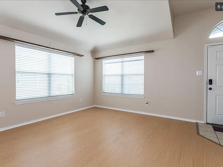 6440 Stone Lake Dr — Photo 13