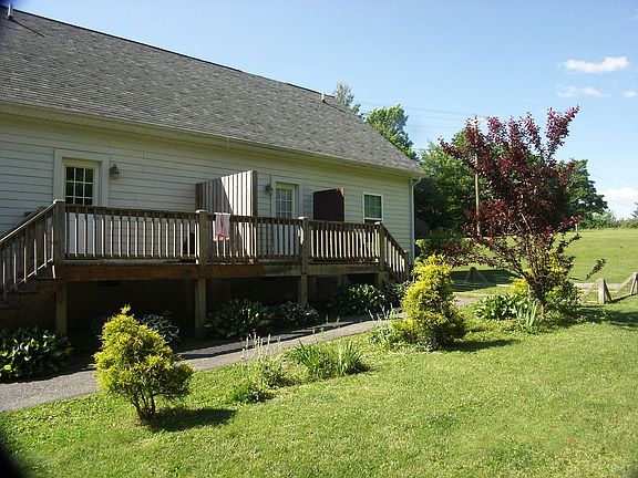 2nd image of 2772 Beaver Creek School Rd #B