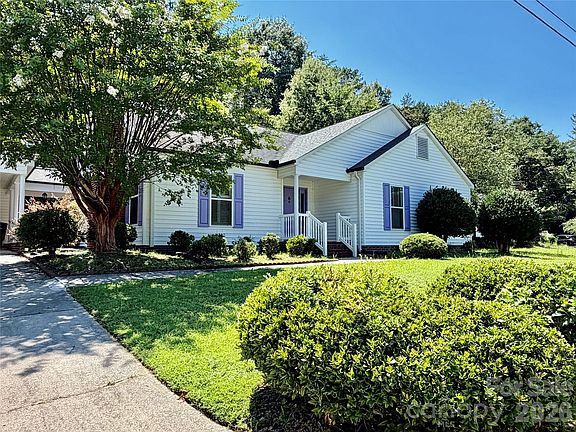 3rd image of 477 Birchwood Trl NE