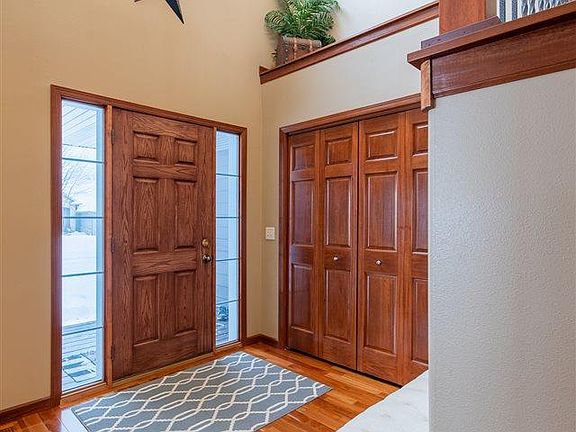 3rd image of 1329 W Whitechurch Ln
