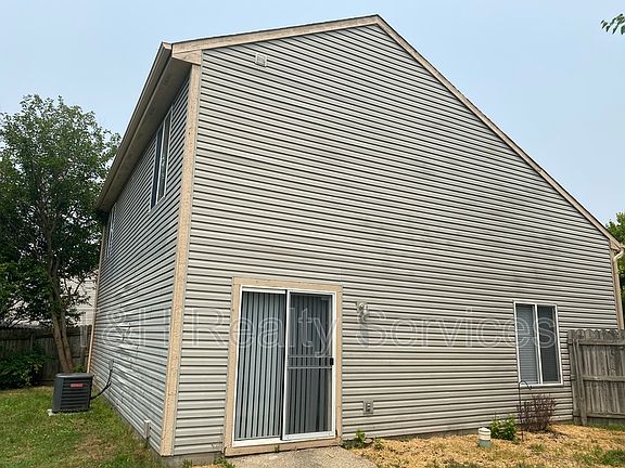 3rd image of 9935 Worthington Blvd