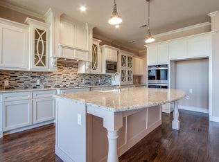 1322 Canyon Lake Rd, Wills Point, TX 75169