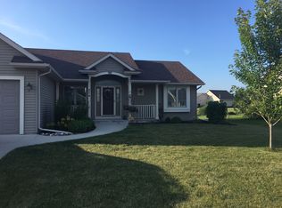 274 Liege Ln, Belgium, WI 53004