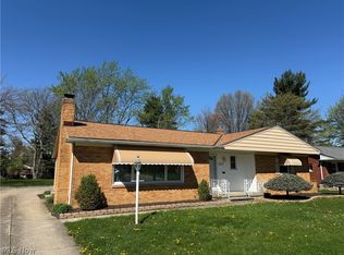 1872 Bremerton Rd, Lyndhurst, OH 44124