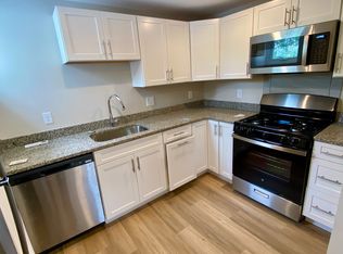 10 Campbell St #B, Woburn, MA 01801