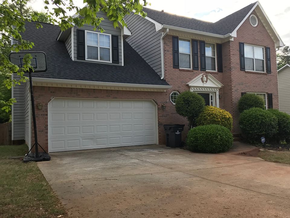 1st image of 745 Rosehill Ln