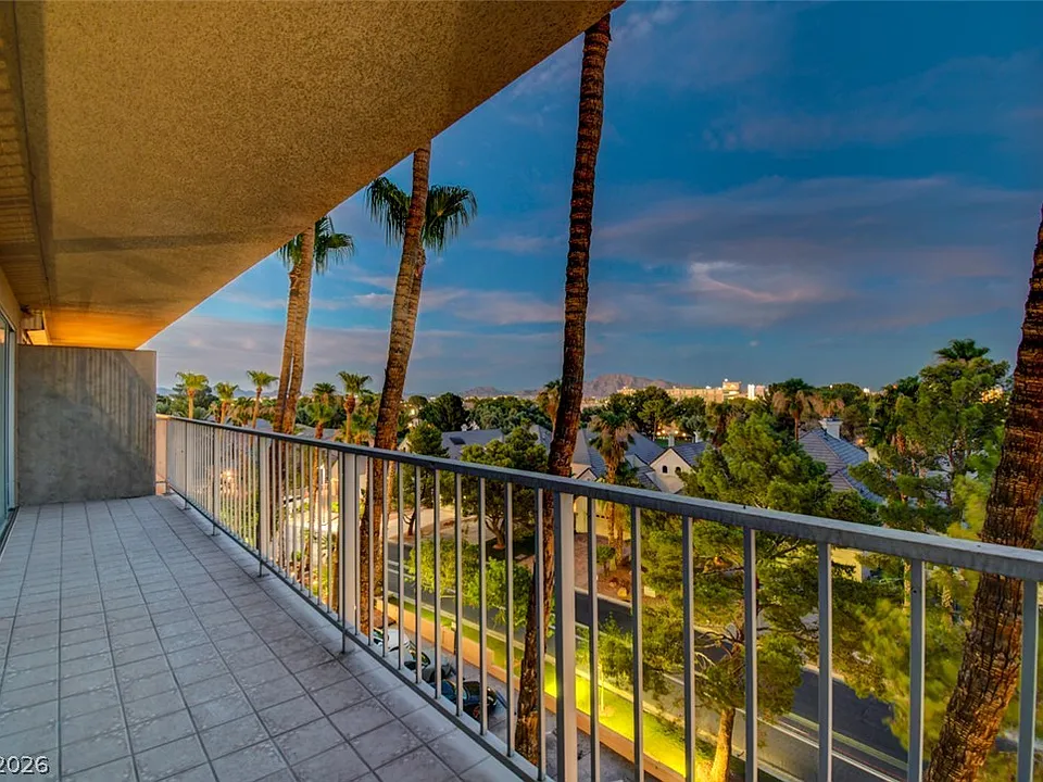 3111 Bel Air Dr #5H