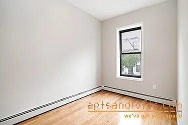 Rented by aptsandlofts.com