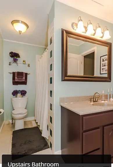 137 Columbia Ct — Photo 2