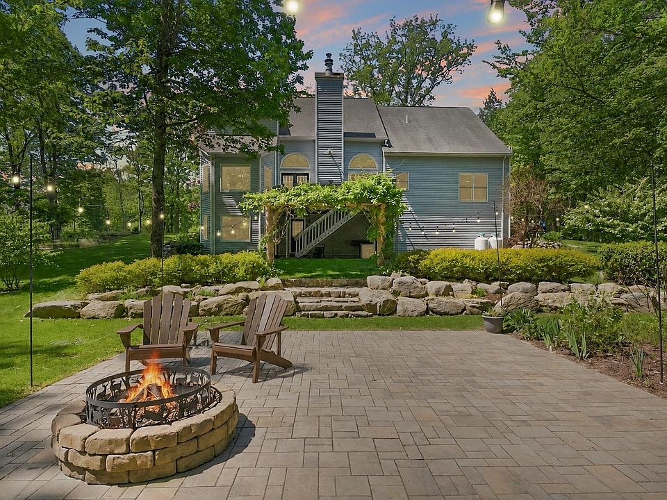 1st image of 16 Hillsboro Circle
