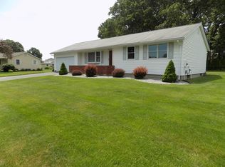 35 Cecile St, Agawam, MA 01001
