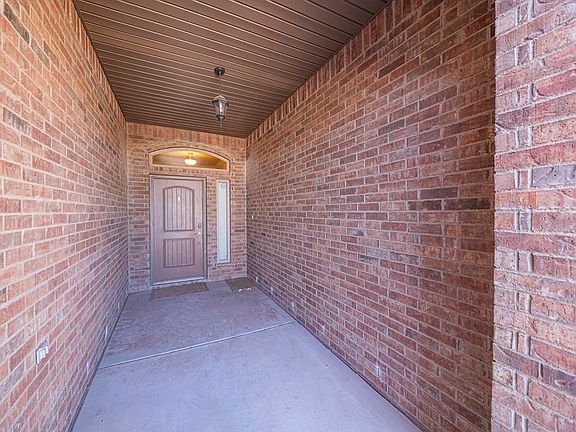 2nd image of 6919 Cattleman Dr