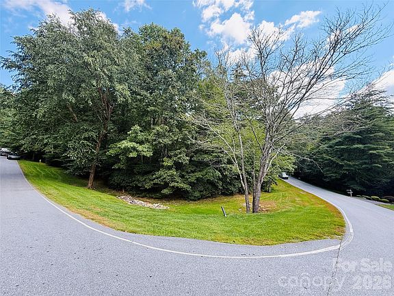 5th image of 20 Prickly Briar Rd