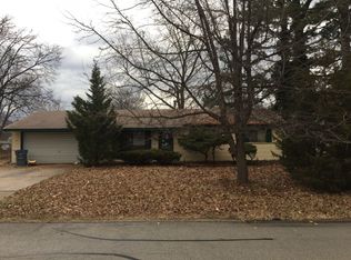 810 Jacobs Ln, O'Fallon, MO 63366