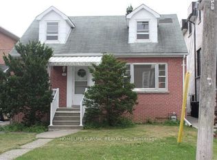 589 Saint Germain Ave, Toronto, ON M5M 1X4