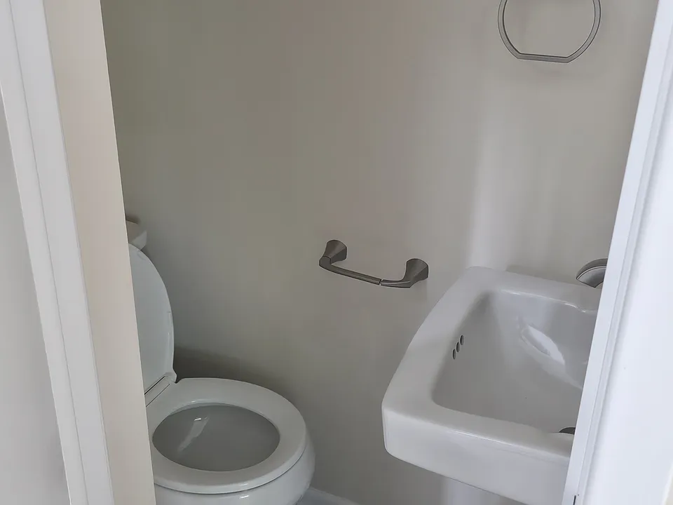 1st floor half bathroom