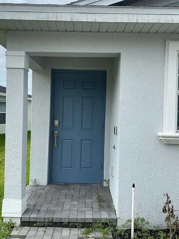 3 bed, 2.0 bath, 1448 sqft, $2,200 — Photo 2