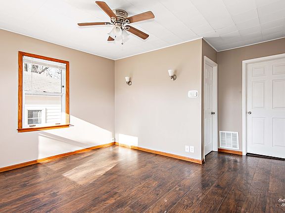 4th image of 480 Grand Ave