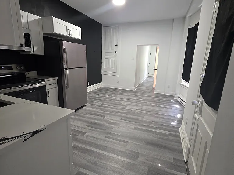 128 N 11th St #1 — Photo 5