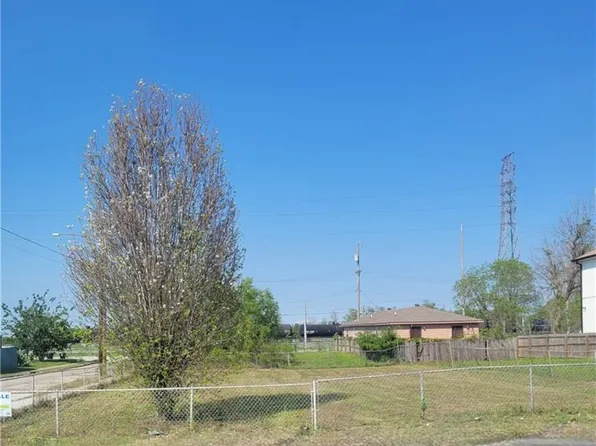 3041 Laussat Pl, New Orleans, LA 70117