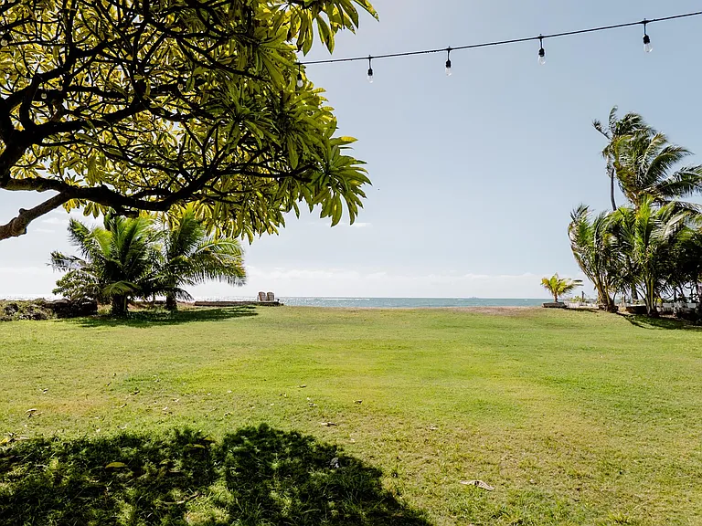Step onto your private lawn right before you plunge into the Pacific.