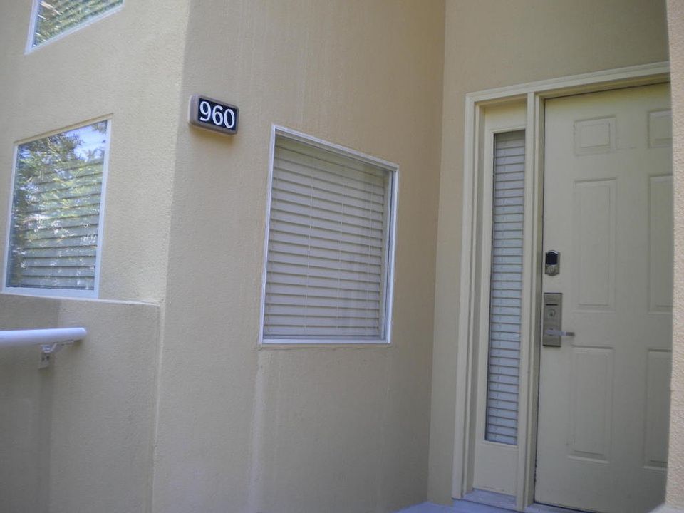 1st image of 960 Northshore Dr