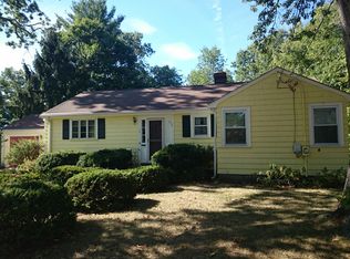 39 Eastwood Cir, West Roxbury, MA 02132
