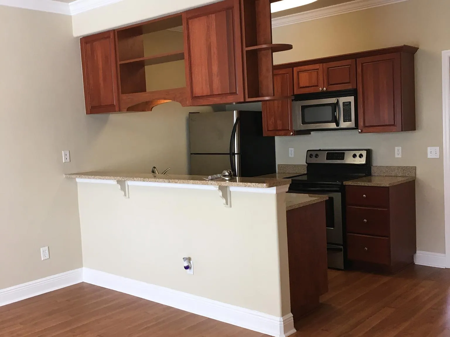 3 bed, 1177 sqft, $1,750 — Photo 4