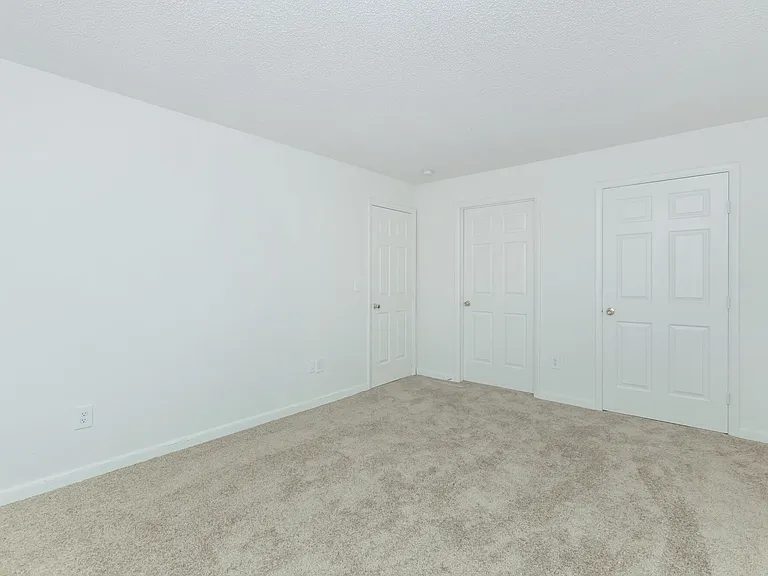 Clearfield Apartments — Photo 31