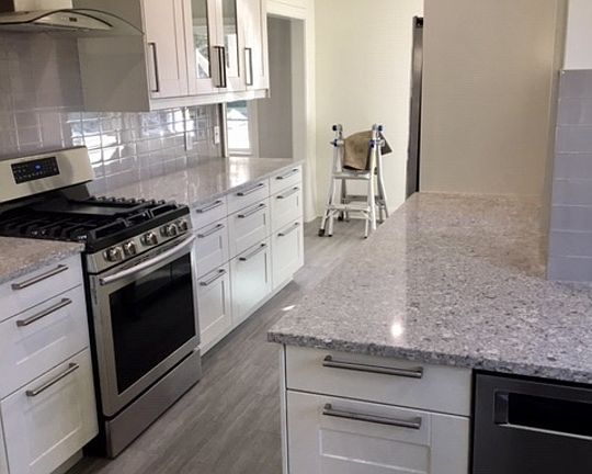 4th image of 22533 Clarendon St