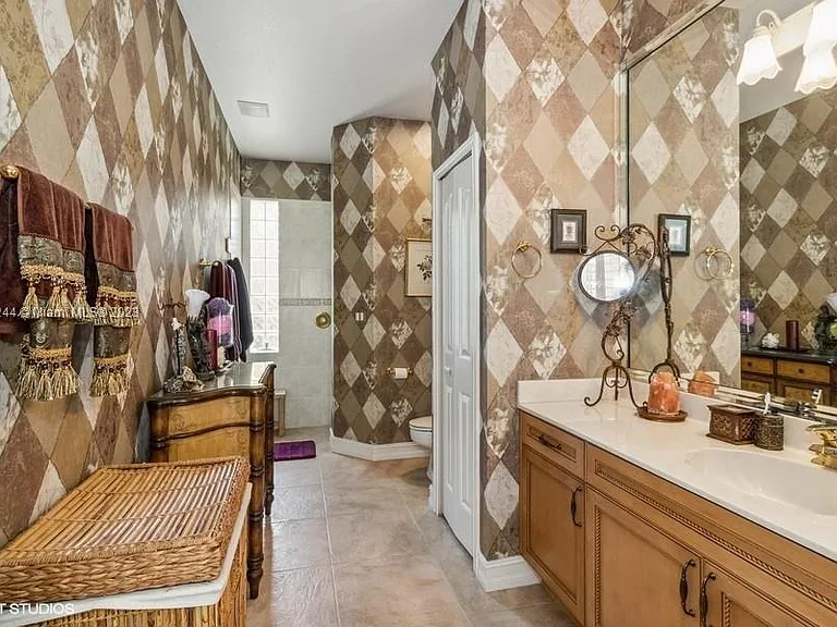 1524 Columbian Dr — Photo 38