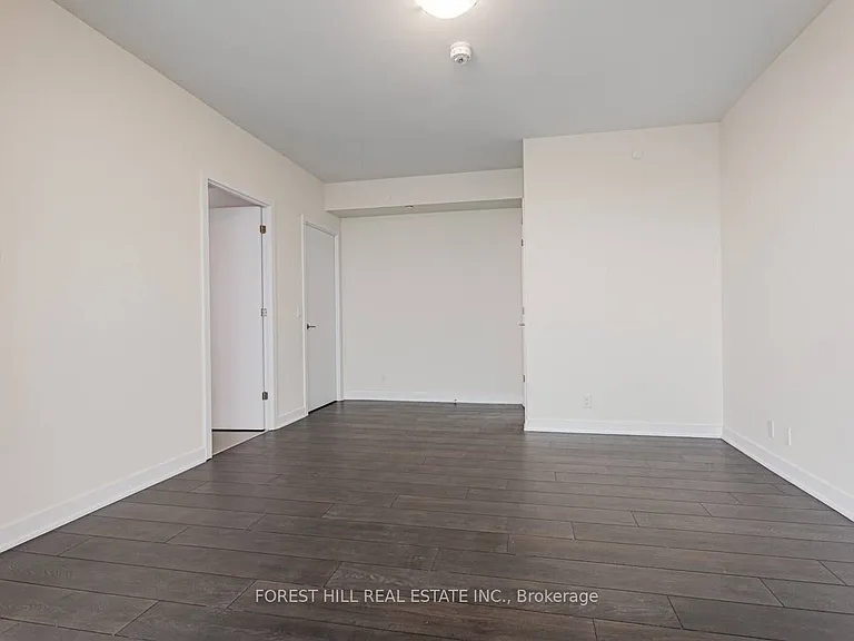 2221 Yonge St #5702 — Photo 12