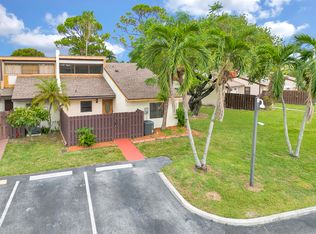 1869 Abbey Rd, West Palm Beach, FL 33415