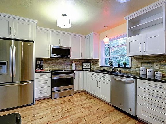5th image of 14252 Bristle Ct