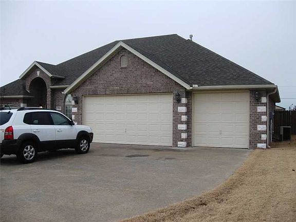 3rd image of 506 Carter Ct