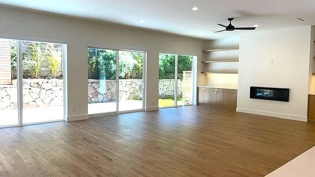 3 bed, 3.5 bath, 3716 sqft, $12,750 — Photo 3