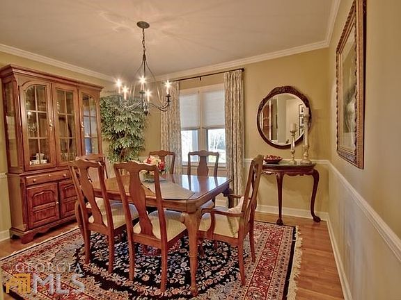 3rd image of 203 Craig Wood Way