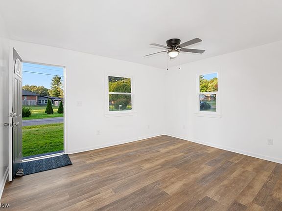4th image of 3279 Cope Ave