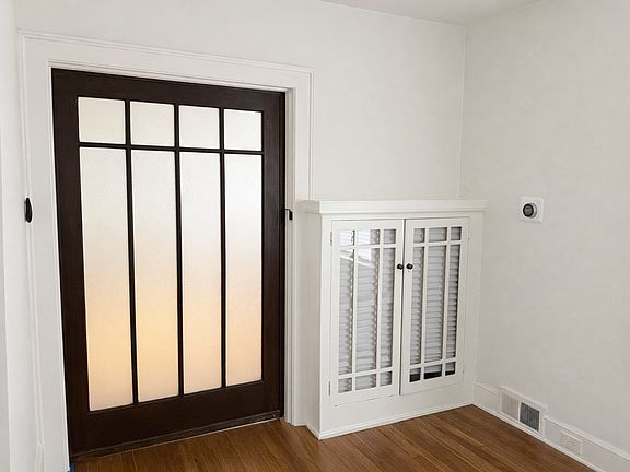 4th image of 2652 Amman St Floor 2