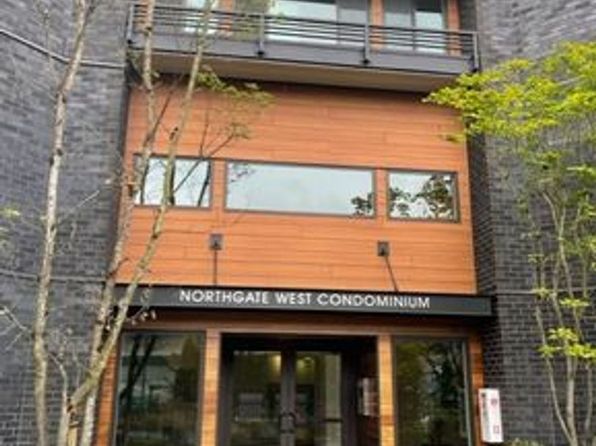 11300 1st Ave NE APT 306