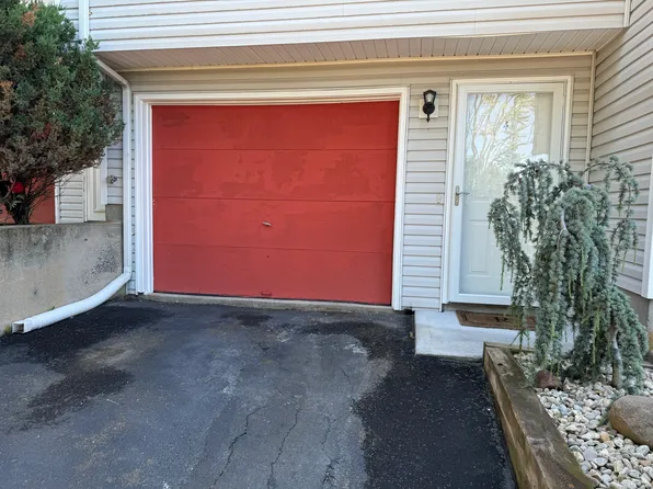 55 Gay Street Unit 4, East Haven, CT 06513